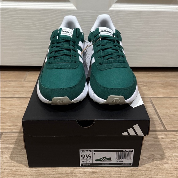 Adidas Men Run 60s 2.0 Shoes (Size: 9.5) - Picture 2 of 5